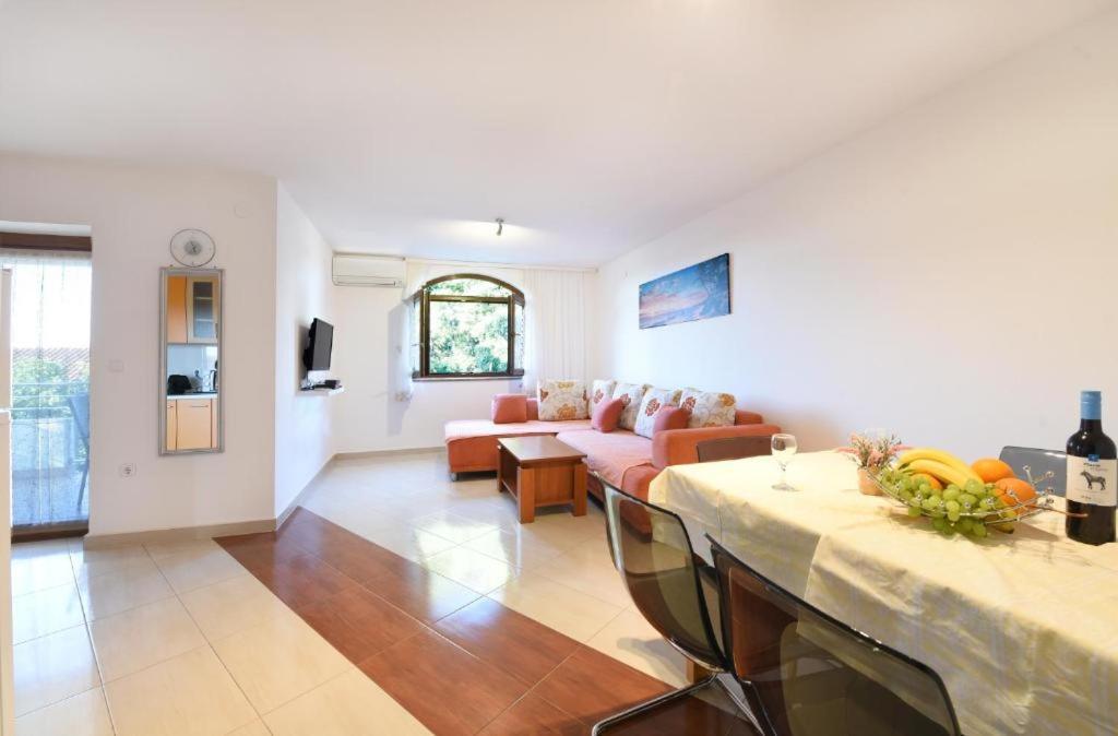 Mirasol Ii Apartment