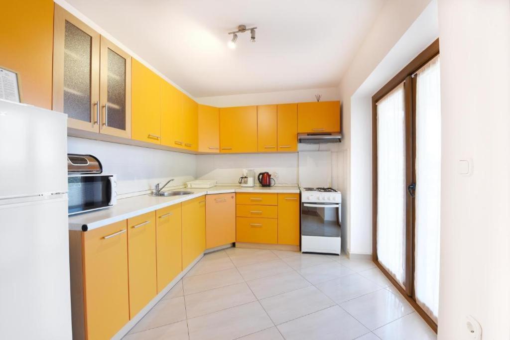 Mirasol Ii Apartment